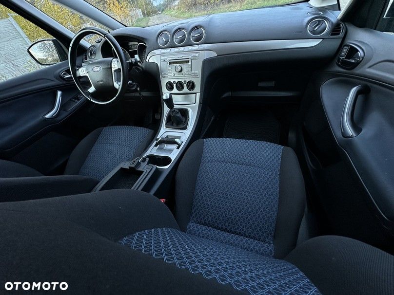 Ford S-Max - 18