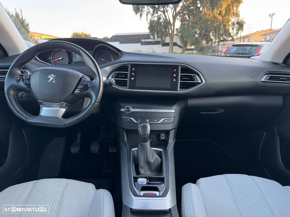 Peugeot 308 SW PureTech 110 Stop & Start Allure - 6