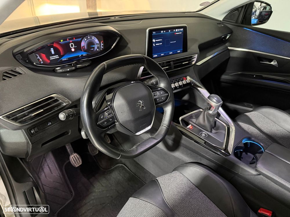 Peugeot 5008 1.2 PureTech Allure - 17