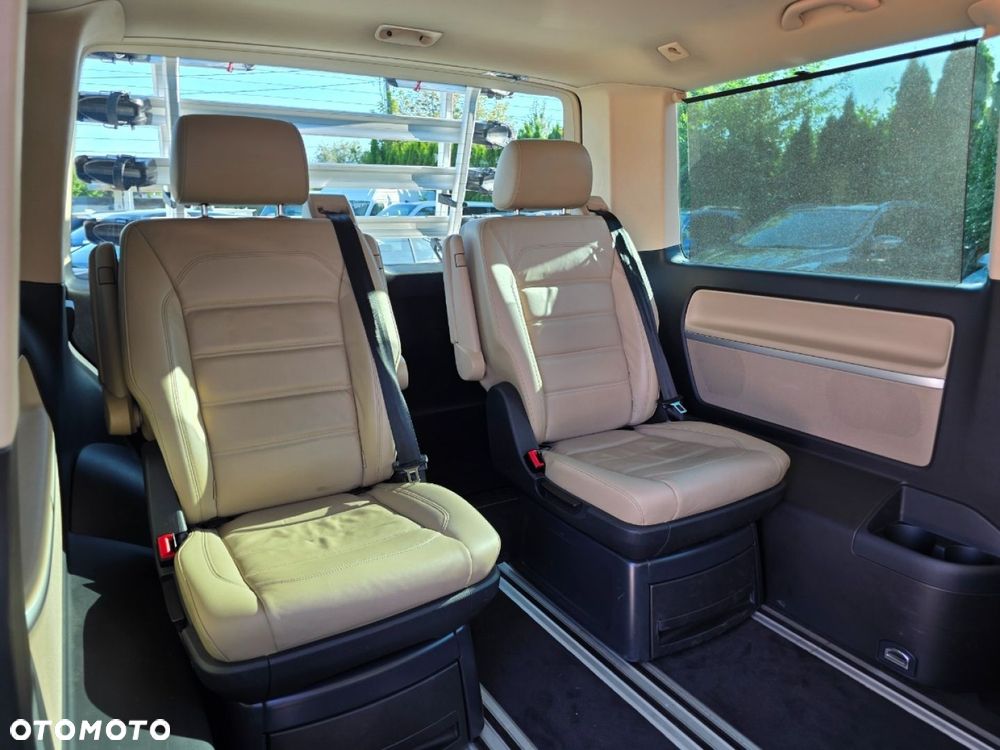 Volkswagen Multivan - 18