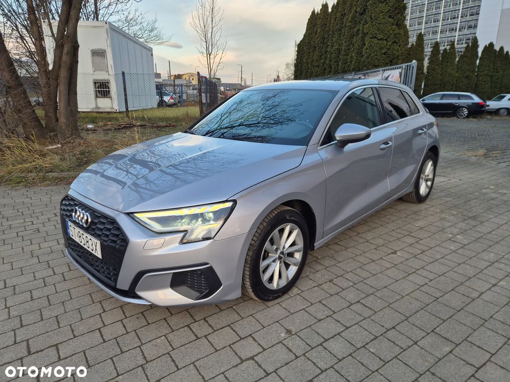 Audi A3 Sportback - 1