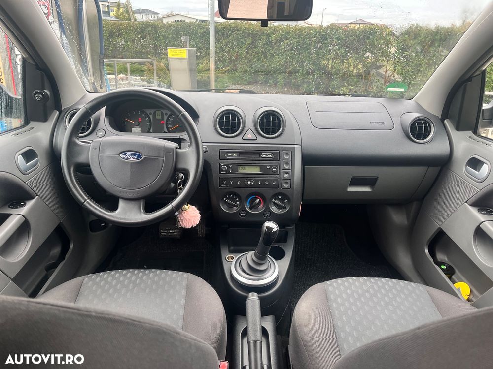 Ford Fiesta - 5