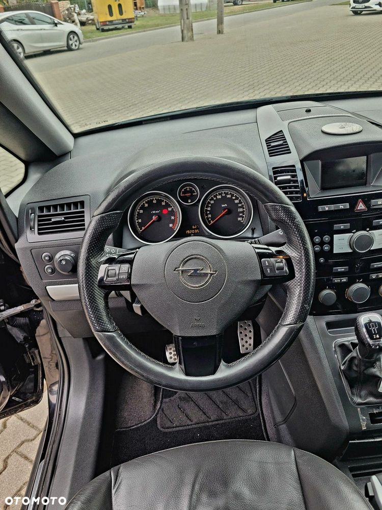 Opel Zafira 1.8 Cosmo - 30