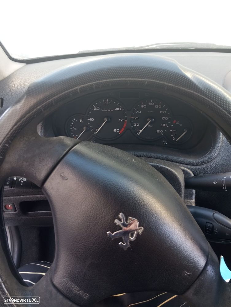 Peugeot 206 2003 photo 5