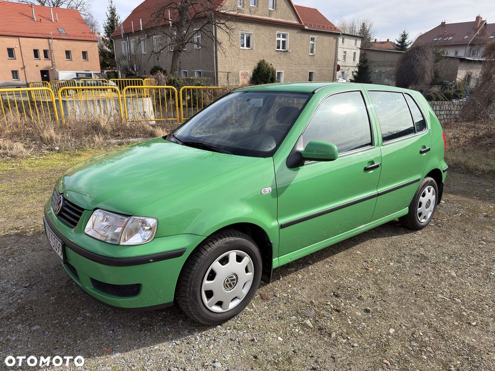 Volkswagen Polo - 1