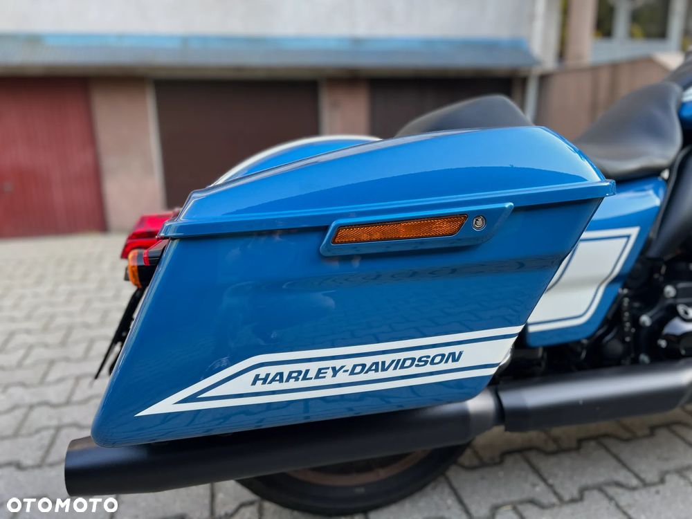 Harley-Davidson Touring Road Glide - 12