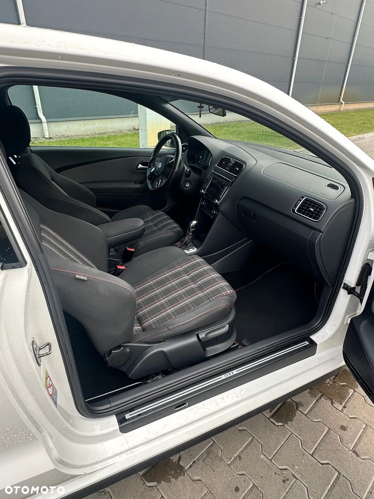Volkswagen Polo 1.4 TSI GTI DSG - 21