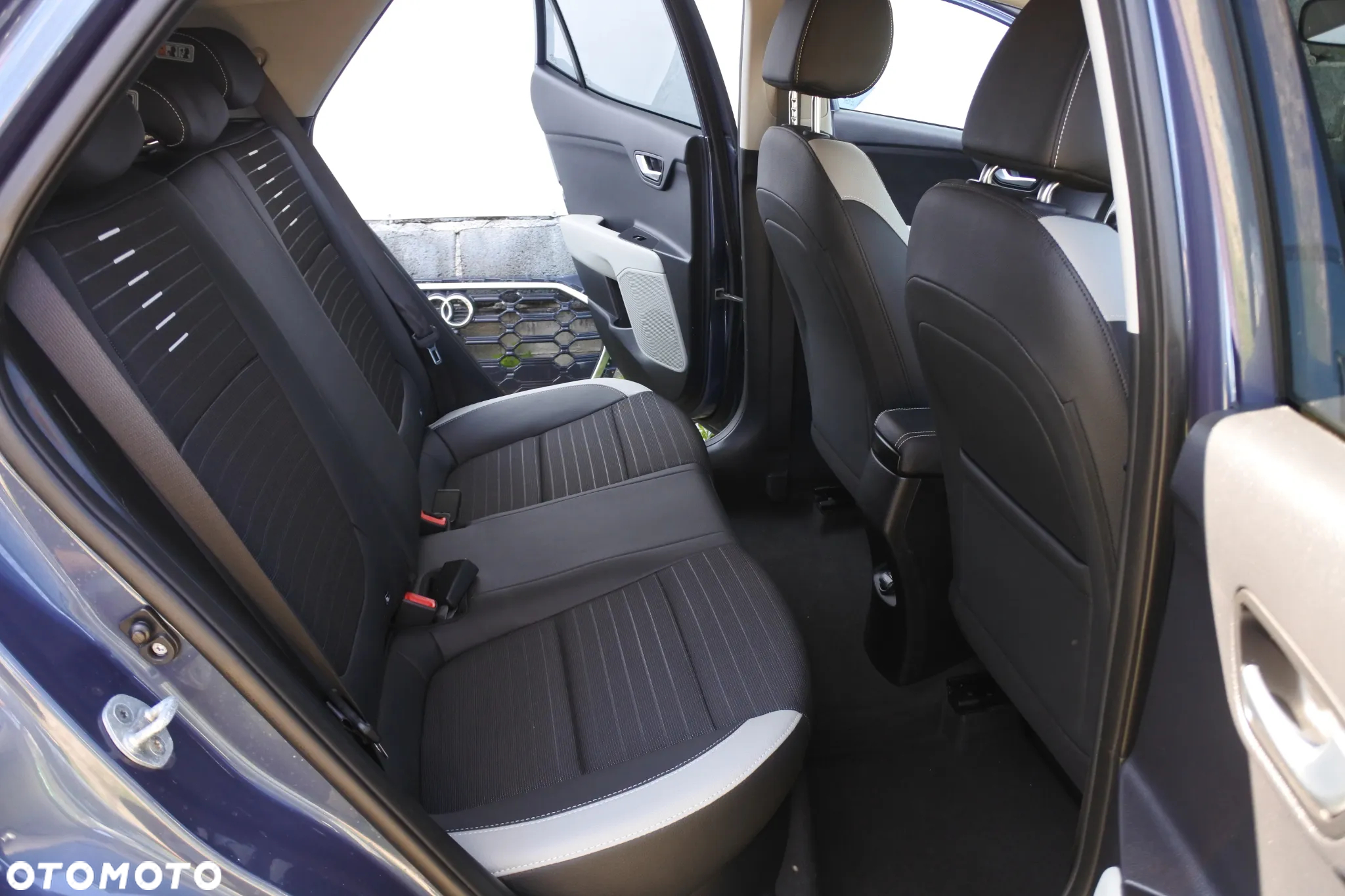 Kia Stonic 1.0 T-GDI 120 Platinum Edition - 8