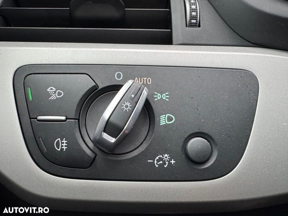 Audi A4 2.0 40 TFSI quattro S tronic MHEV Advanced - 16