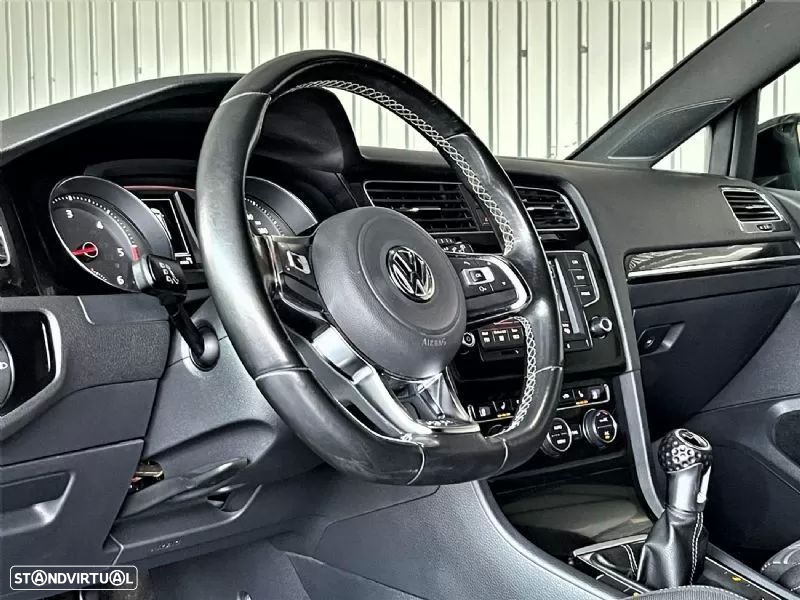 VW Golf - 34