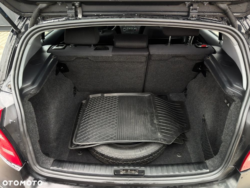 BMW Seria 1 - 33