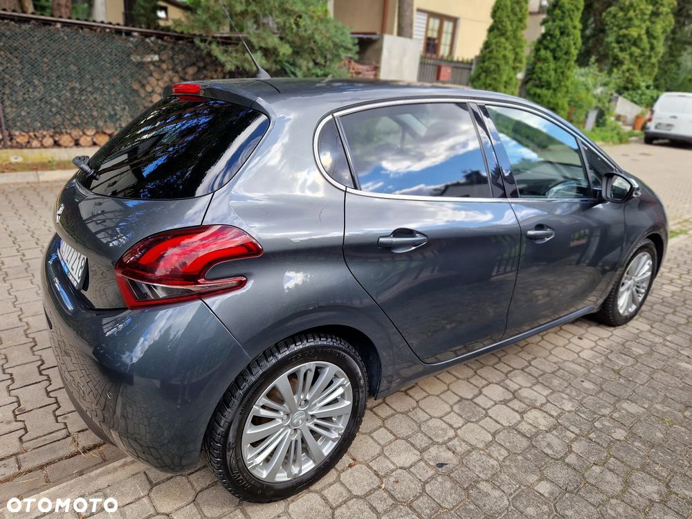 Peugeot 208 1.2 PureTech Style - 6