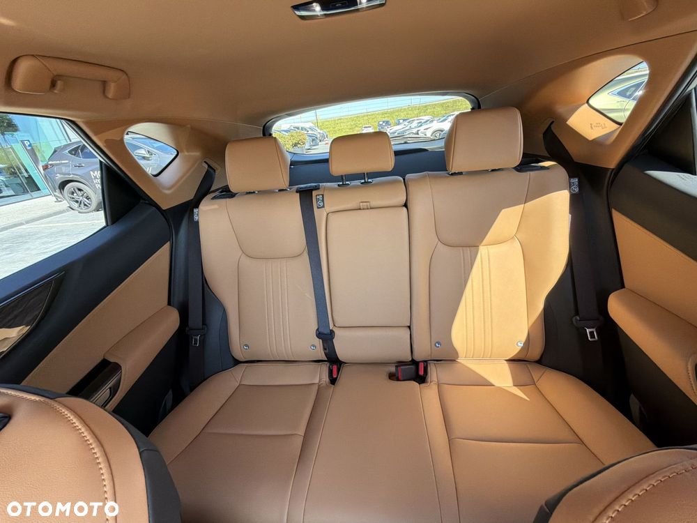 Lexus NX 350h Prestige AWD - 26