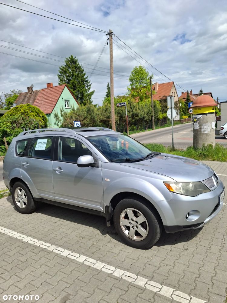 Mitsubishi Outlander 2.0 DI-D 4WD Invite - 1