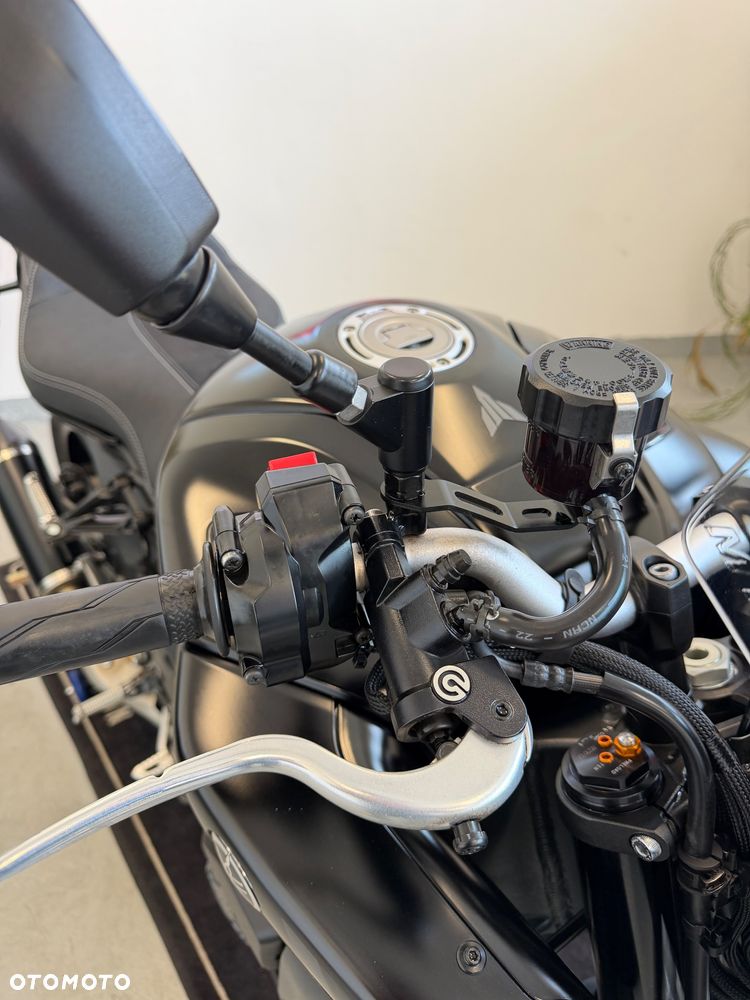 Yamaha MT - 11
