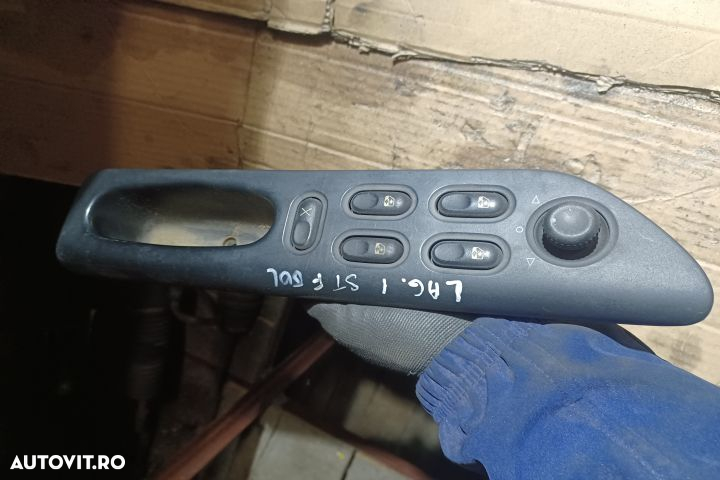 Butoane geam sofer Renault Laguna 1  [din 1993 pana  1998] Liftback 1.8 MT (90 hp) - 3