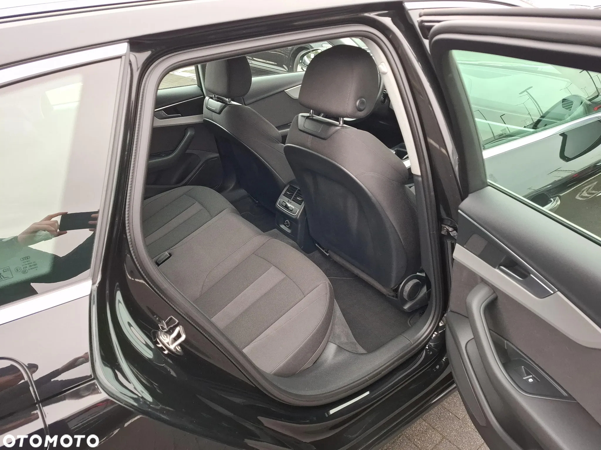 Audi A4 40 TDI Advanced S tronic - 12