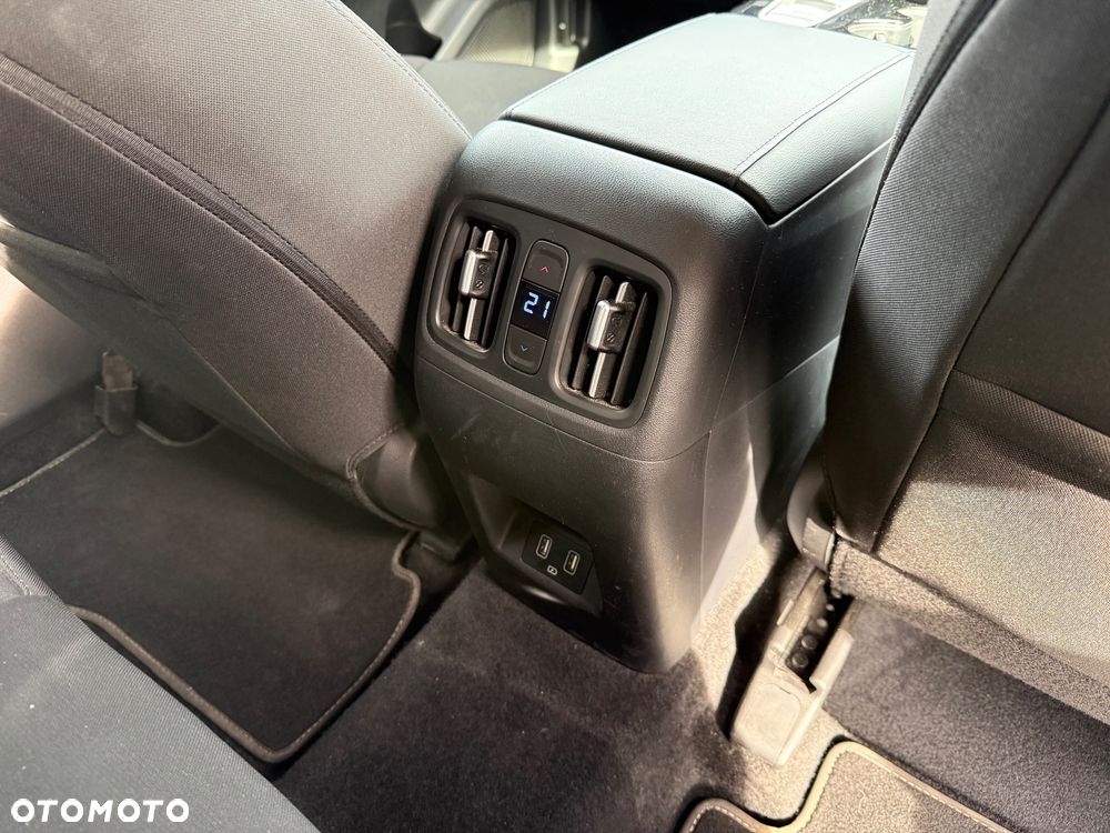 Hyundai Tucson 1.6 T-GDi HEV Executive 4WD - 17