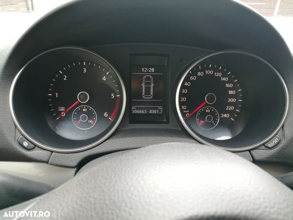 Volkswagen Golf 1.6 TDI BlueMotion Technology DPF Comfortline - 7