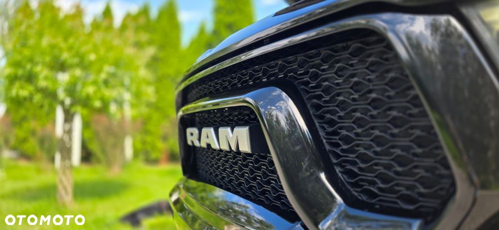 Dodge RAM - 28