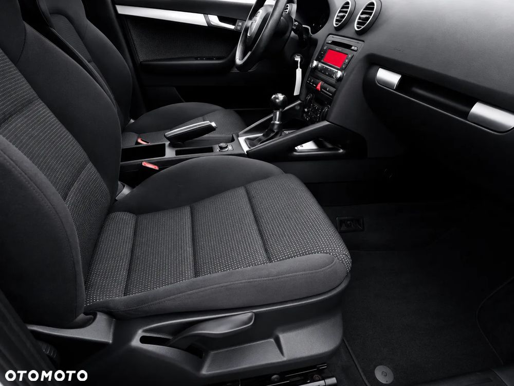 Audi A3 Sportback 1.4 TFSI Attraction - 27