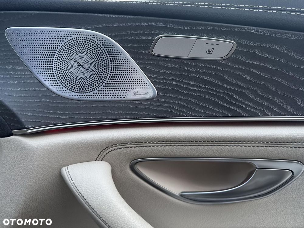 Mercedes-Benz CLS - 24