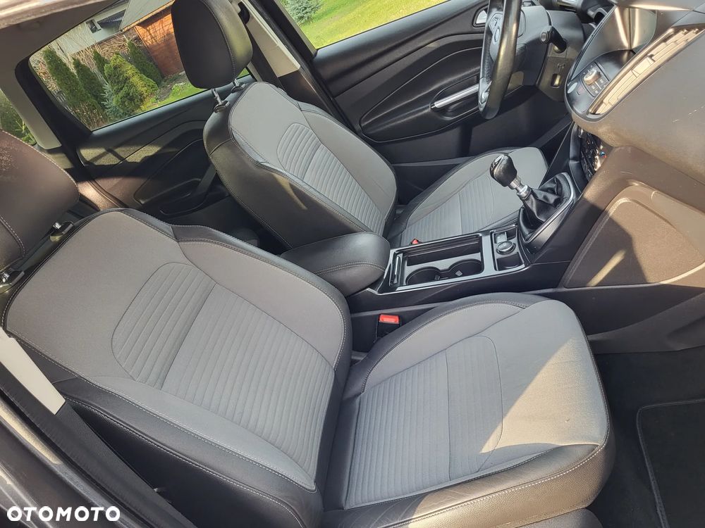 Ford Kuga 1.5 EcoBoost 2x4 Individual - 27