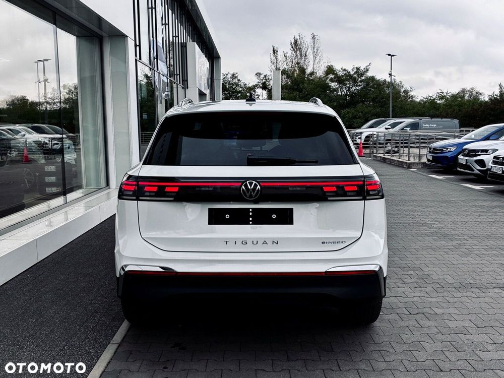 Volkswagen Tiguan - 10