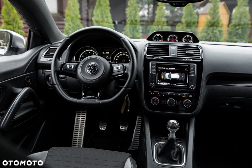 Volkswagen Scirocco R - 38