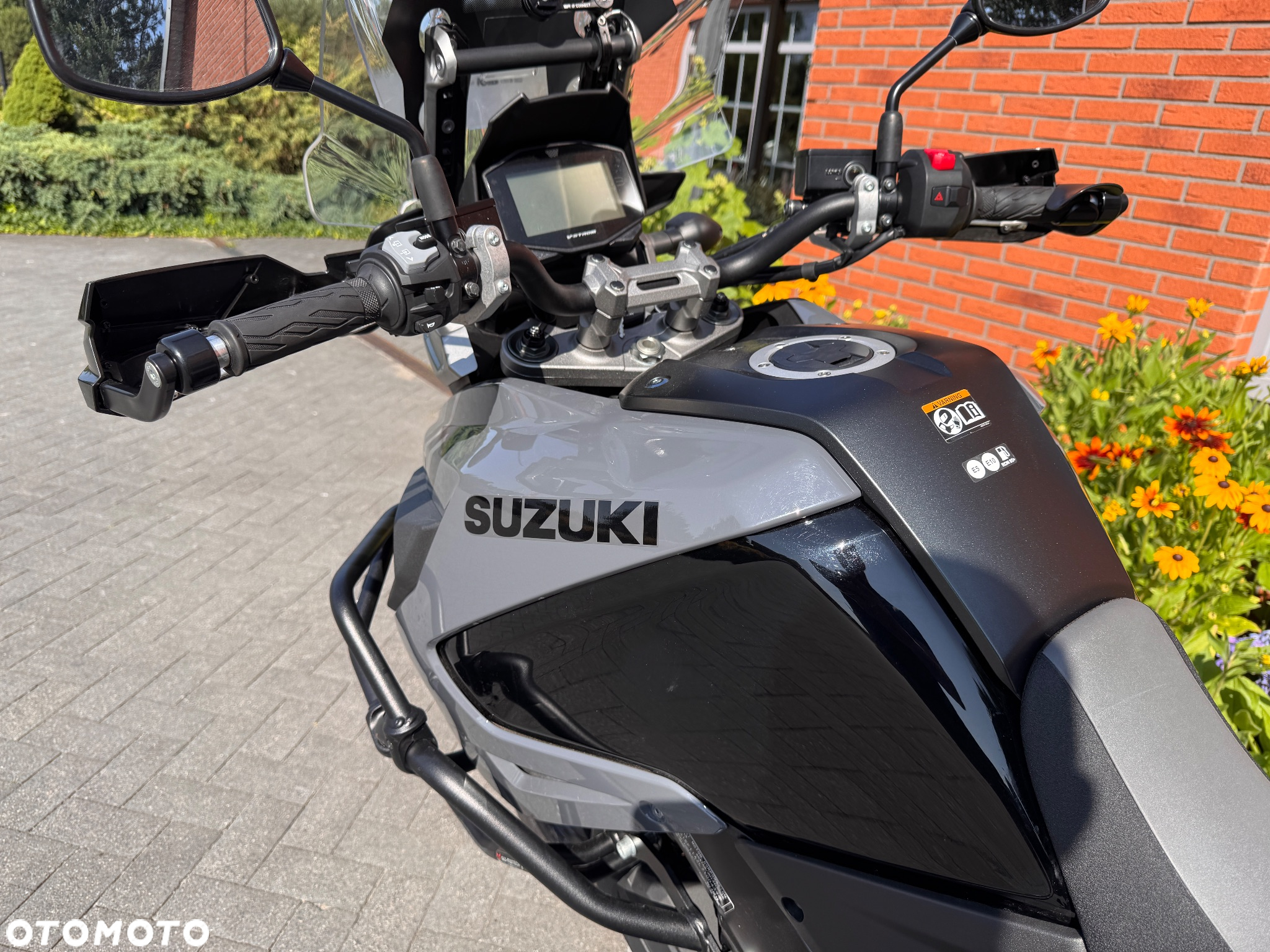 Suzuki DL - 7
