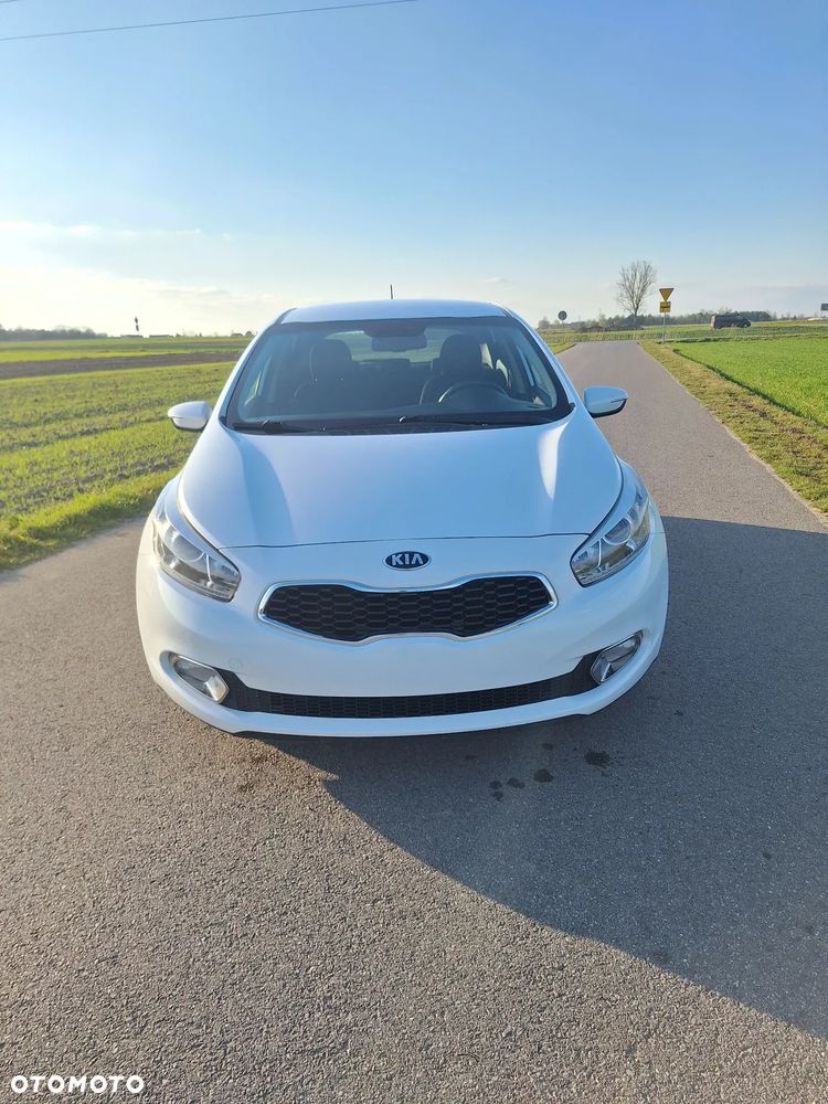 Kia Ceed 1.6 GDI DCT Platinum Edition - 2
