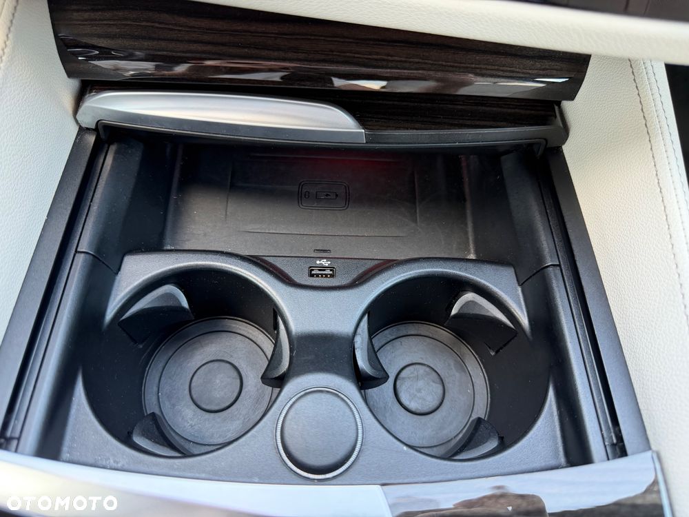 BMW Seria 5 530i xDrive M Sport sport - 24