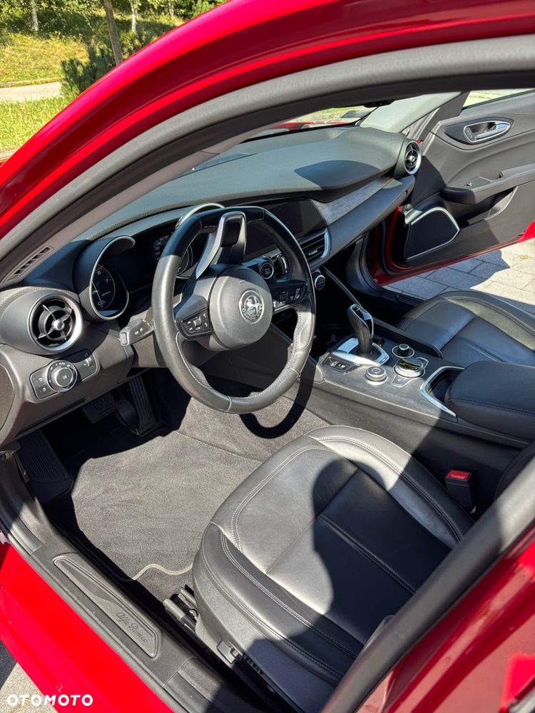 Alfa Romeo Giulia 2.0 Turbo Business - 14