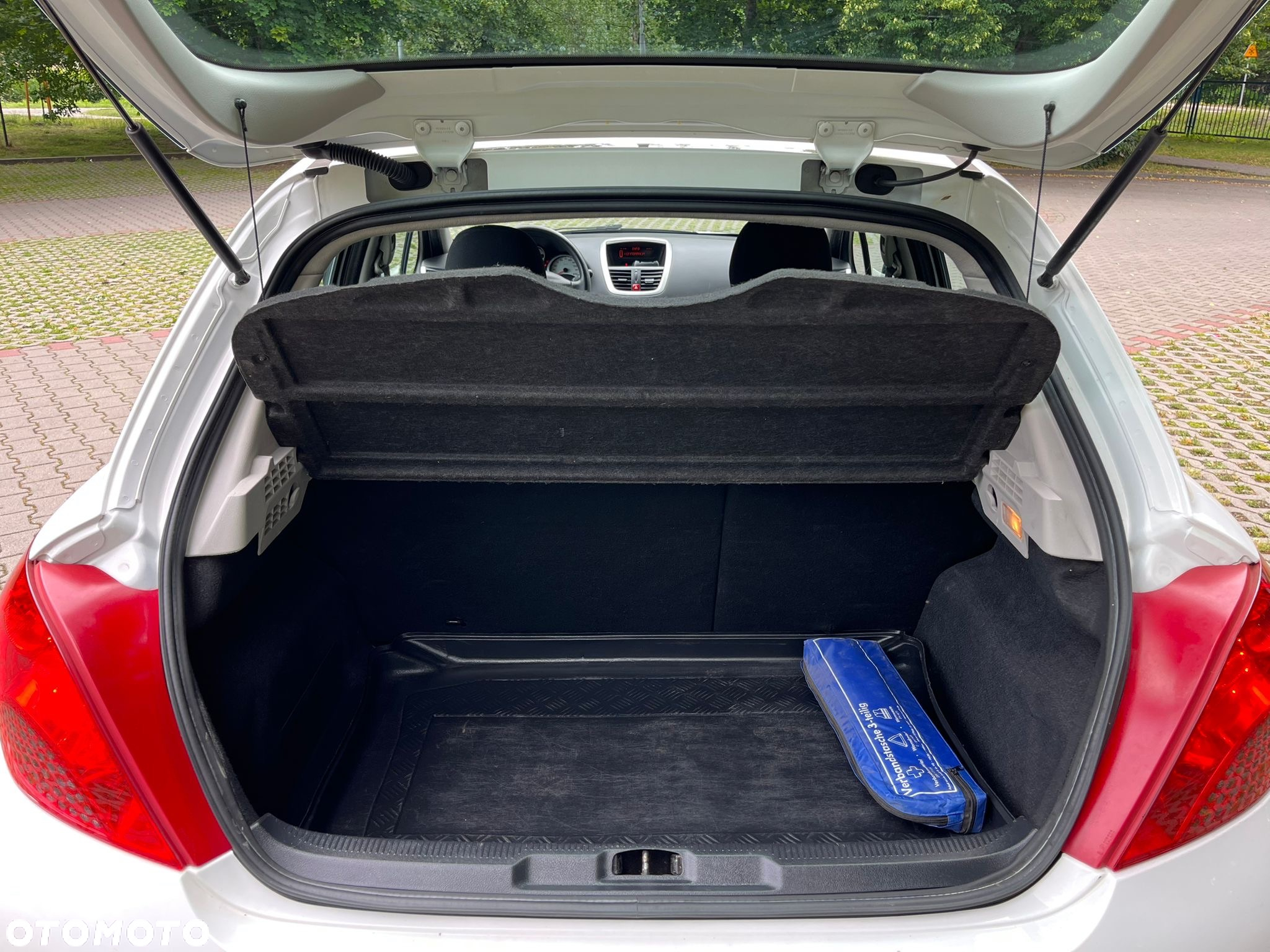 Peugeot 207 - 17