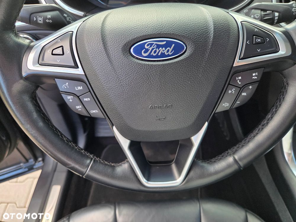 Ford Edge 2.0 TDCi 4WD Titanium - 11