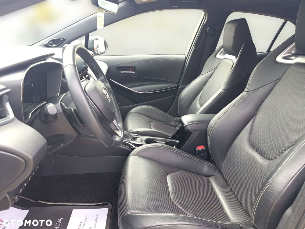 Toyota Corolla 2.0 Hybrid Executive - 18