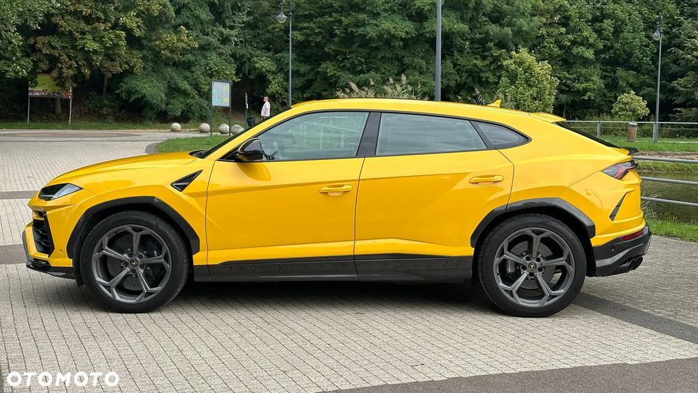 Lamborghini Urus - 8