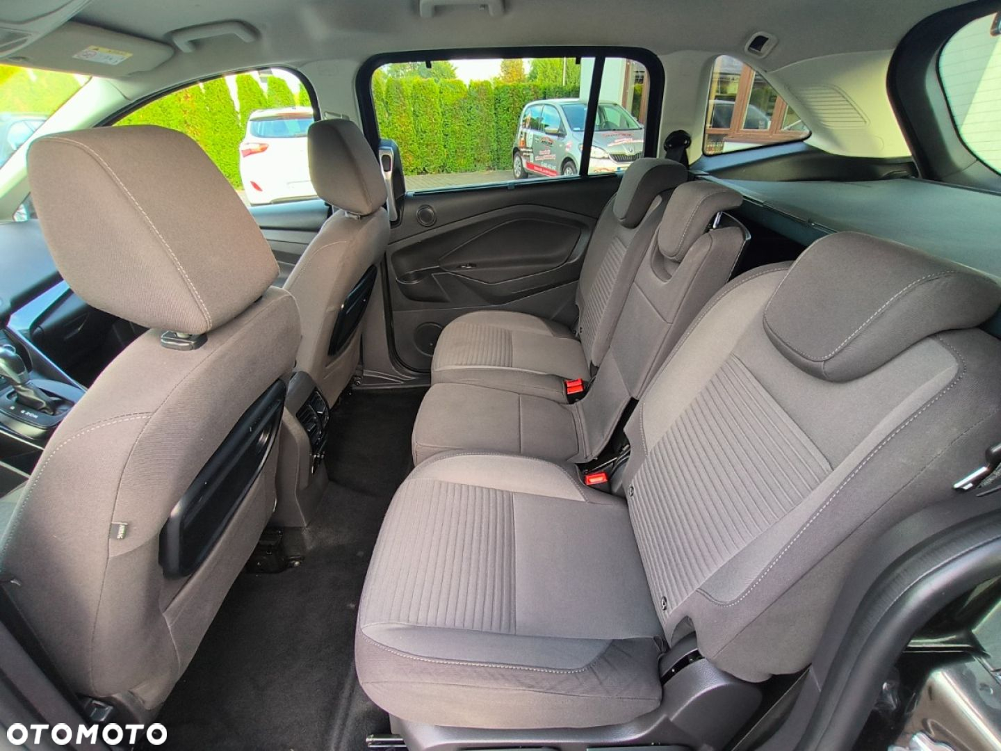 Ford Grand C-MAX - 17
