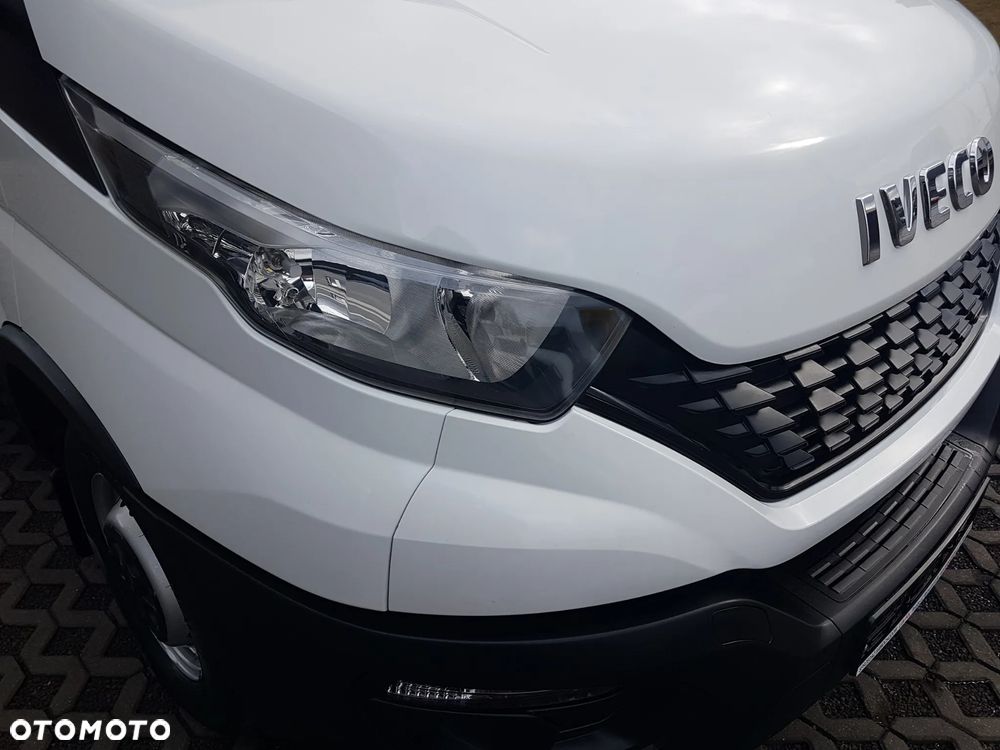 Iveco DAILY KONTENER NISKOPODŁOGOWY 4,43x2,23x2,42 SKLEP FOODTRUCK BAR KLIMA KONIOWÓZ KAMPER - 31