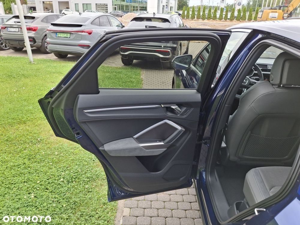 Audi Q3 Sportback - 20