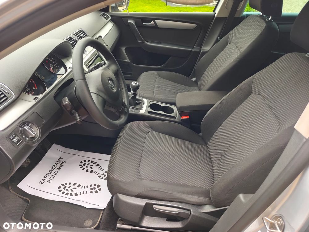 Volkswagen Passat 2011 photo 5