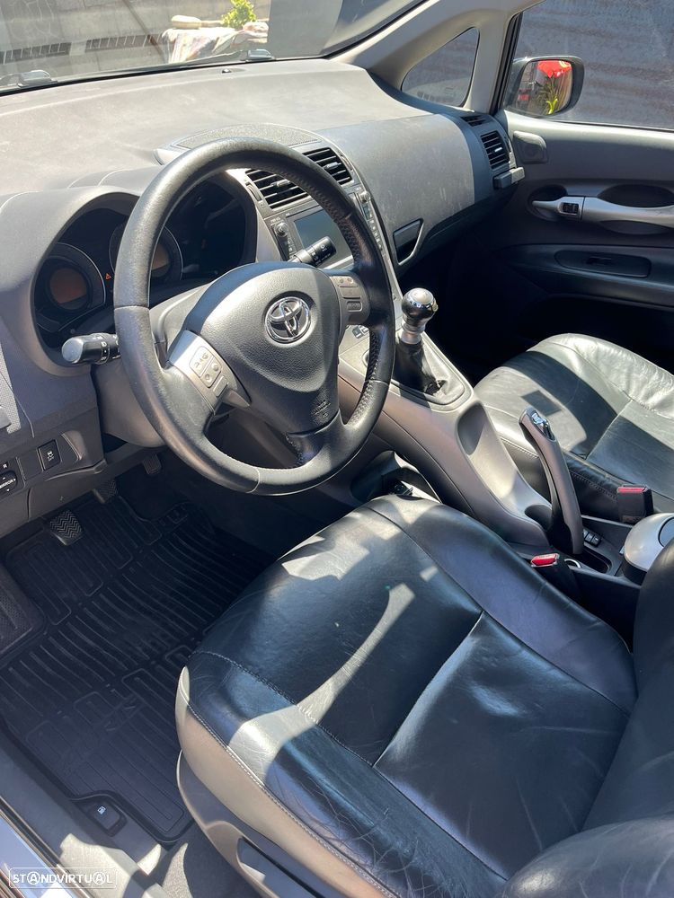 Toyota Auris 2.2 D-CAT Sol+HP - 5