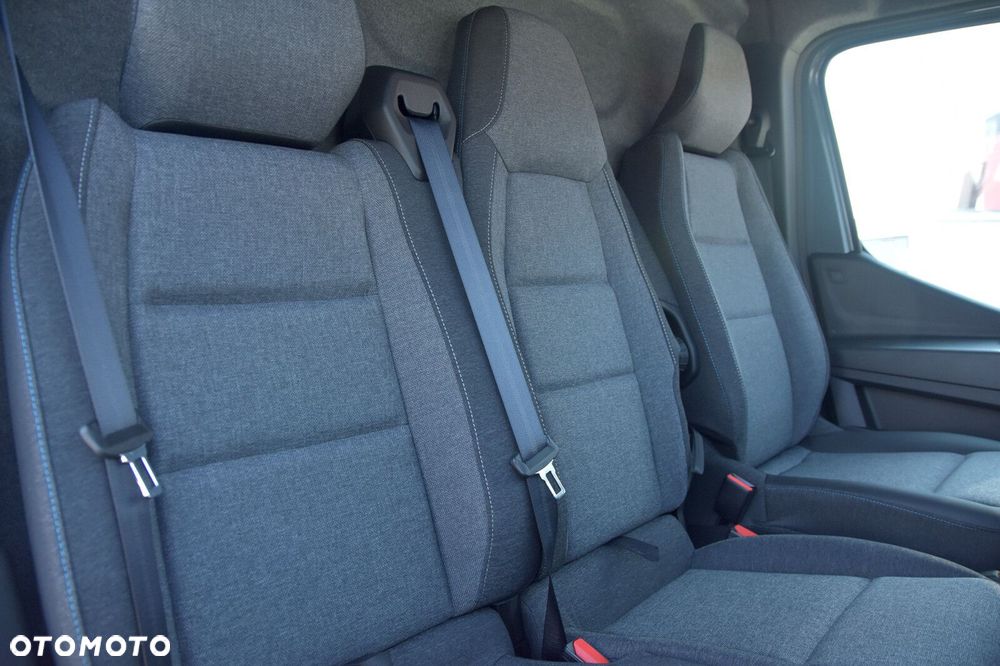 Renault Master Furgon FWD EXTRA 3,5T L2H2 2.0 dCi 130 Euro6x - 17