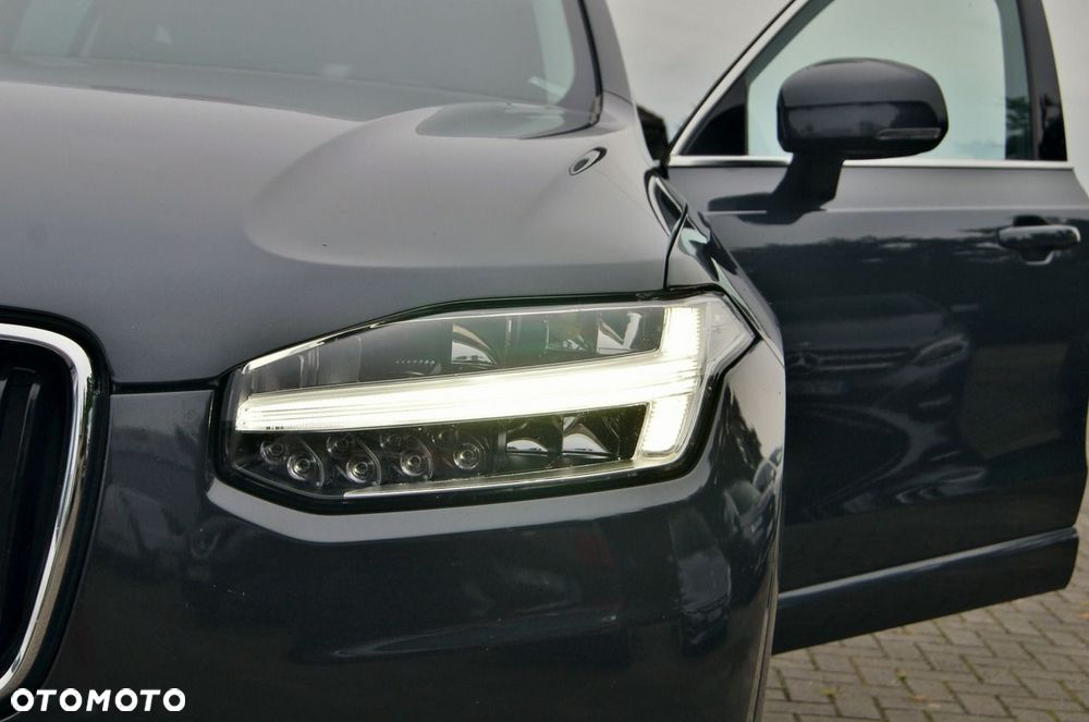 Volvo XC 90 D5 AWD Geartronic Momentum - 19