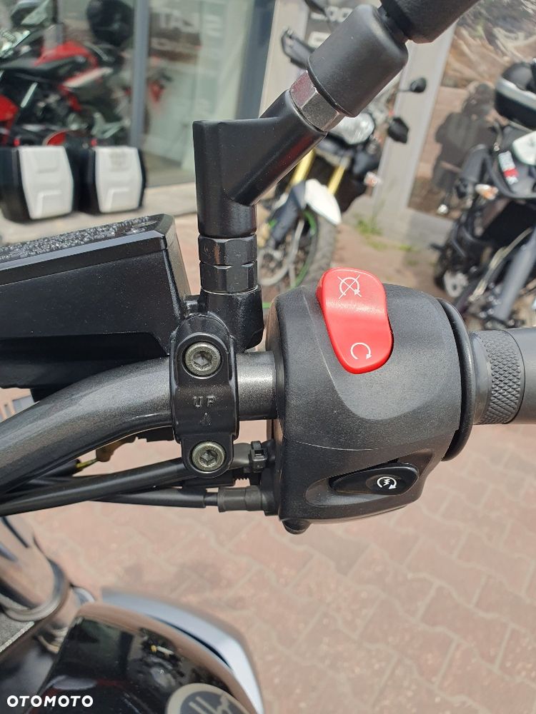 Yamaha MT - 11