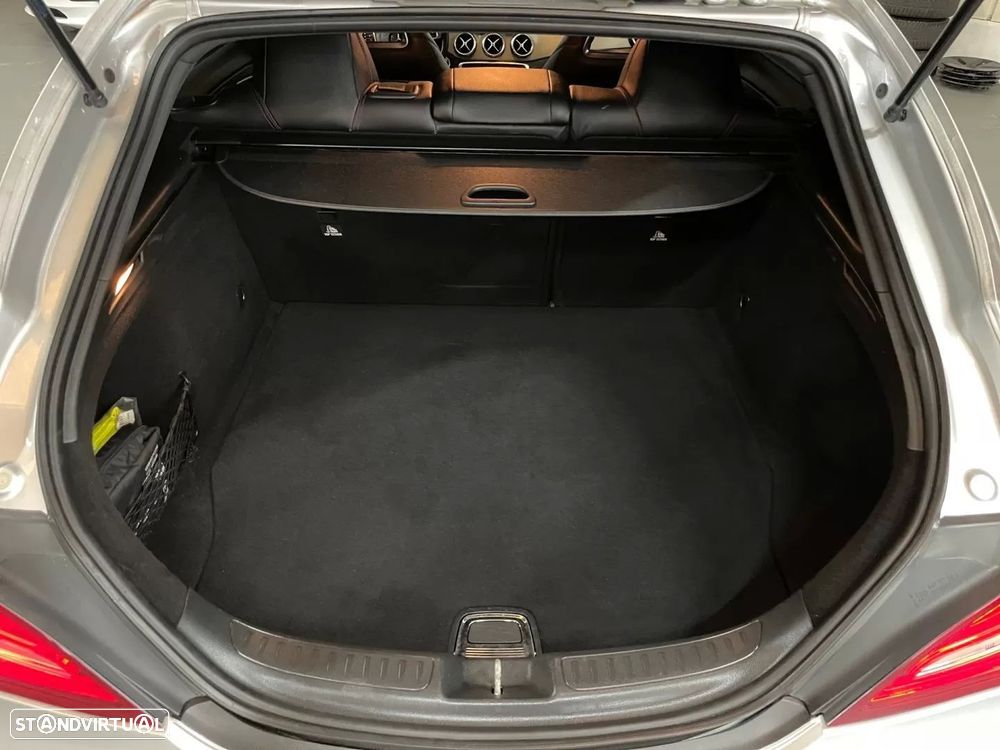 Mercedes-Benz CLA 180 d Shooting Brake AMG Line - 21