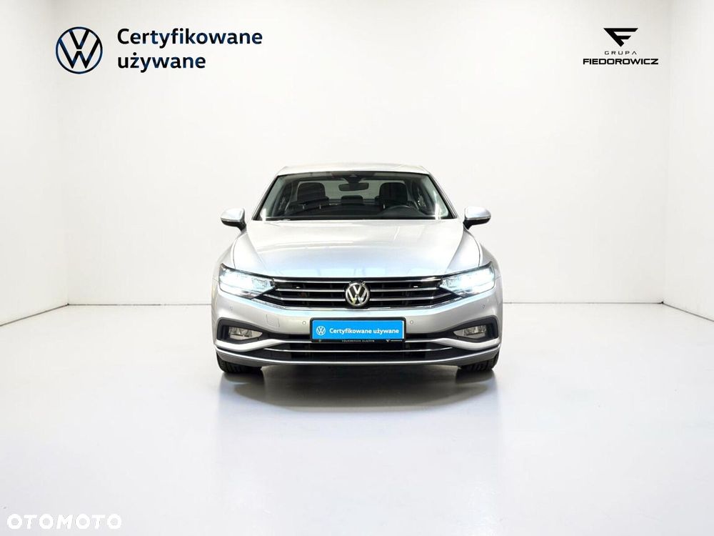 Volkswagen Passat - 15