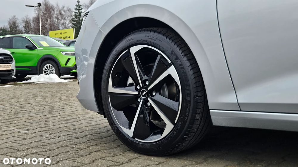 Opel Astra 1.2 T GS S&S - 19