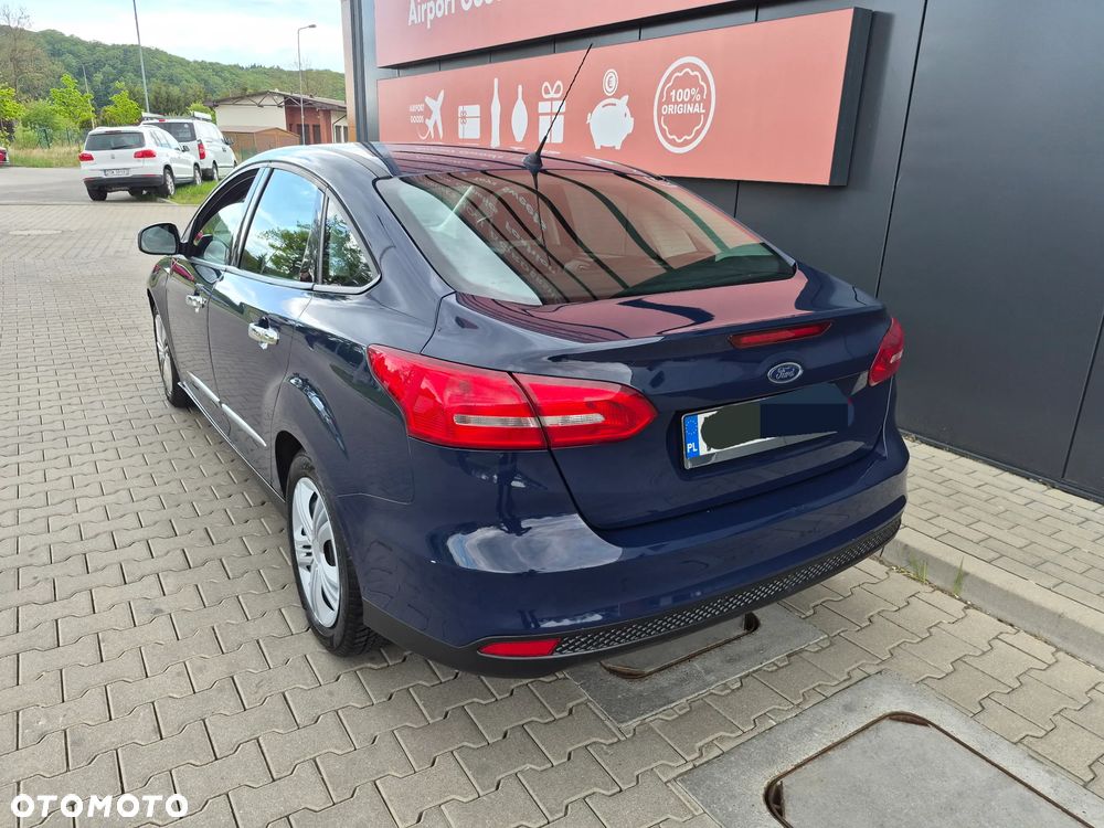 Ford Focus 1.6 Titanium - 2