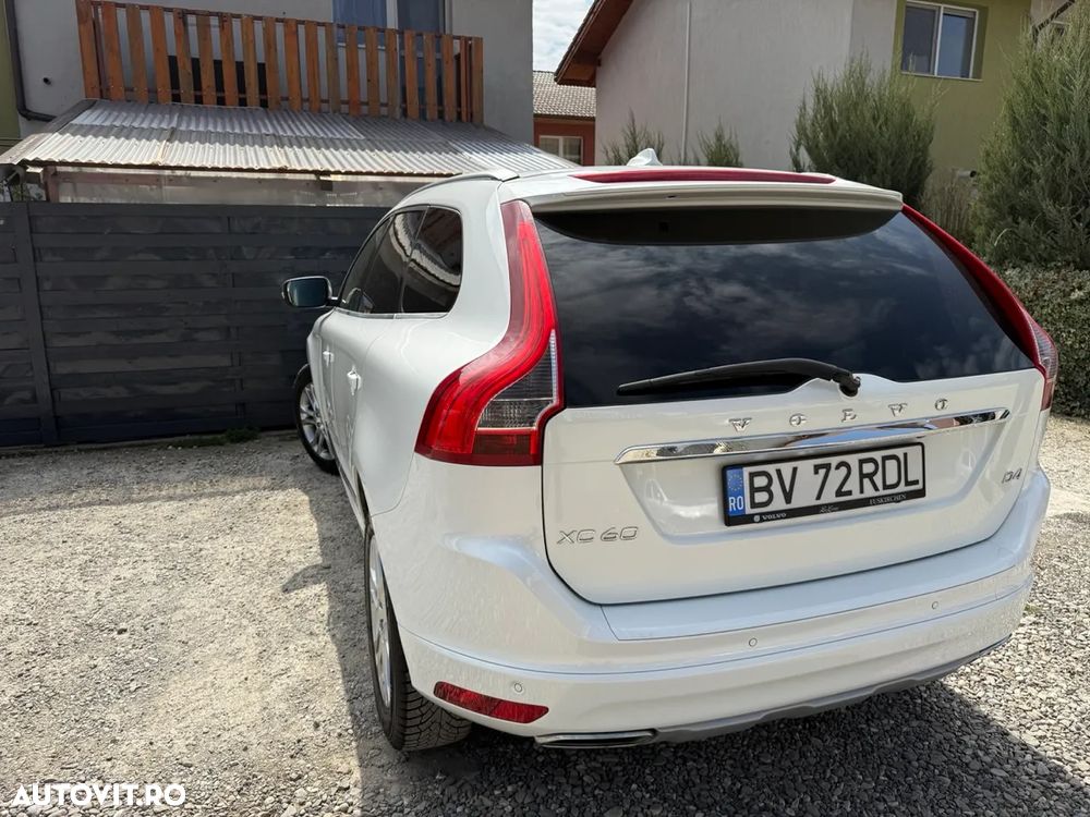 Volvo XC 60 D4 Momentum Pro - 6